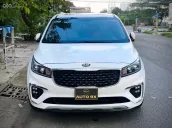 Xe gia đình 7 chỗ sang trọng giá tốt