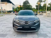 SUV điện tiết kiệm năng lượng với thiết kế hiện đại