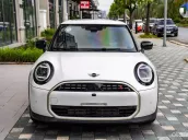 Hatchback thể thao nhỏ gọn hiệu năng cao