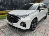 xe gia đình hyundai custin cao cap 2023