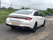 Hyundai Elantra 2025 1.6 đặc biệt 1000km