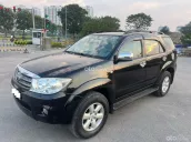 Bán xe SUV 7 chỗ số tự động đời 2011 màu đen