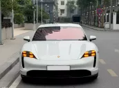 Porsche Taycan 2022