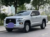 Xe nhập khẩu máy dầu đi 1 vạn 5 km 1 cầu