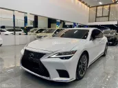 Xe sang trọng chính hãng, bảo dưỡng đầy đủ