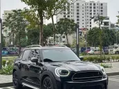 Xe lướt sang trọng màu đen nội thất nâu