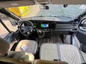 Ford Transit sản xuất 2024 màu bạc, Một chủ sử dụng, xe mới đẹp