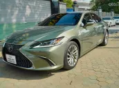 Xe sedan cao cấp 2021 chất lượng như mới