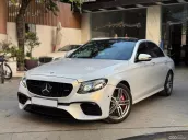 Mercedes-Benz E300 2017 tại Hà Nội