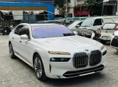 Siêu phẩm sedan cao cấp odo thấp