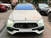 Xe sang trọng nội thất nâu đẳng cấp