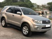🚙 Bán Toyota Fortuner V 2.7 AT 2011 – Máy xăng, số tự động, màu bạc sang trọng 🚙
