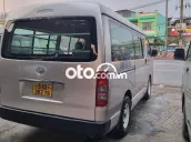 Toyota Hiace Van 2005 Bạc