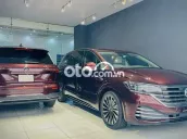Volkswagen Viloran Luxury Đỏ/Be sang trọng