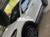 Hyundai Tucson Trắng 5 chỗ