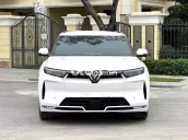 VinFast VF9 Plus Trắng 7 chỗ