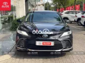 Toyota Camry 2022 2.0Q Đen 113.000km vay 70%