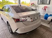 Hyundai Accent Trắng 60000 km