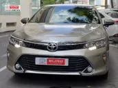 Toyota Camry 2018 tại Cần Thơ