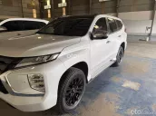 Xe chạy 2v
