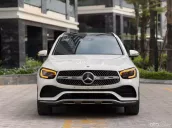 Xe màu trắng nội thất đen, giá tốt thương lượng