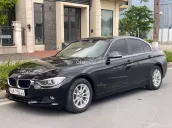 Một chủ biển Hà Nội. Xe sưu tầm