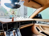 Porsche Panamera xanh dương 4 chỗ