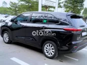 Toyota Innova Cross 2.0V Đen