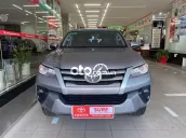 Toyota Fortuner 2018 2.4G Bạc
