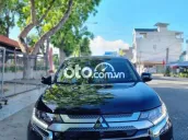 Mitsubishi Outlander Đen