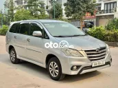 Toyota Innova 2016 2.0G - 14 km