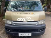 Toyota Hiace 2006 van 3 chổ máy dầu