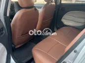 Mitsubishi Attrage 4 chỗ Bạc