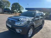 Toyota Fortuner 2010 Xám