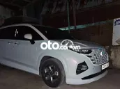 Hyundai Custin Limousine Trắng