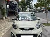 Kia Morning Trắng kem