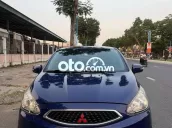 Mitsubishi Mirage Xanh