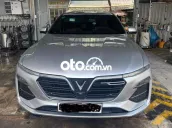 VinFast Lux A2.0 Turbo Cao cấp Bạc