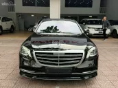 Xe đen nội thất nâu sang trọng