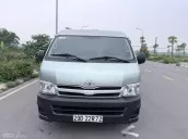 Bán Hiace tải van 3 chỗ đời 2011, máy xăng, tải 900kg