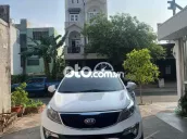 Kia Sportage Trắng 5 chỗ 2.0AT