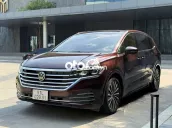 Volkswagen Viloran Luxury Đỏ - nội thất Nâu