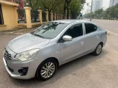 Xe sedan nhập khẩu Thái Lan đời 2018, màu ghi bạc, còn rất mới