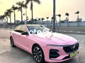 Vinfast Lux A2.0 2019 Premium 68000 km Hồng