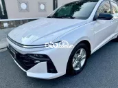 Hyundai Accent Trắng 5 chỗ