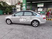 Ford Focus ghi vàng, tự động, 52.000 km