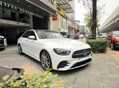 Toyota Hà Đông bán E300 trắng nâu sd 2022 chạy 1v6