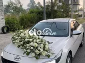 Hyundai Elantra 2022 Trắng