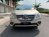 Toyota Innova 2014 2.0E Vàng cát