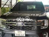 Ford Everest 2022 Xám